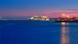 Encuentra vuelos baratos desde El Salvador a Palma