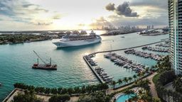 Encuentra vuelos baratos desde El Salvador a Miami Beach