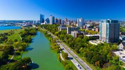 Hoteles cerca a Wisconsin Bridal & Wedding Expo