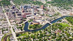 Hoteles cerca a MN Grape Growers Association Cold Climate Conference