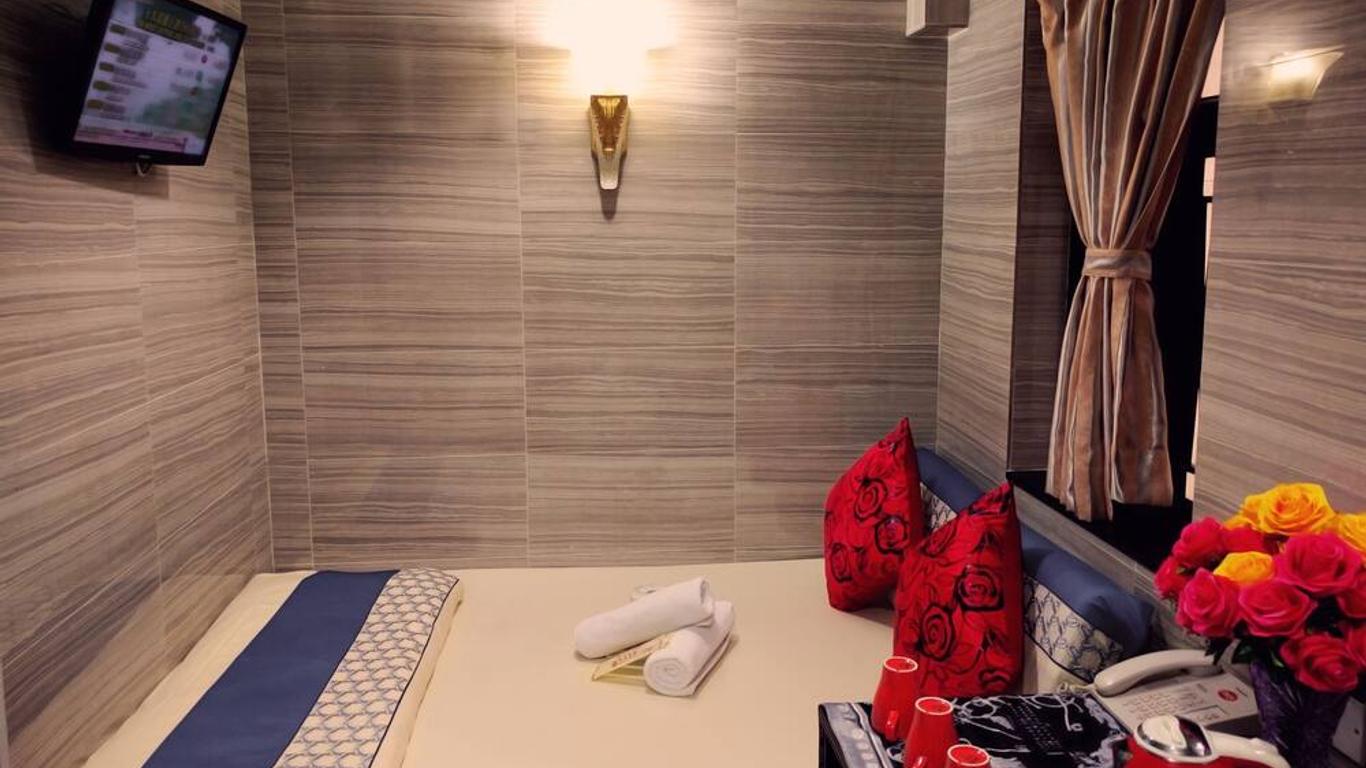 Day And Night Hotel - Hostel