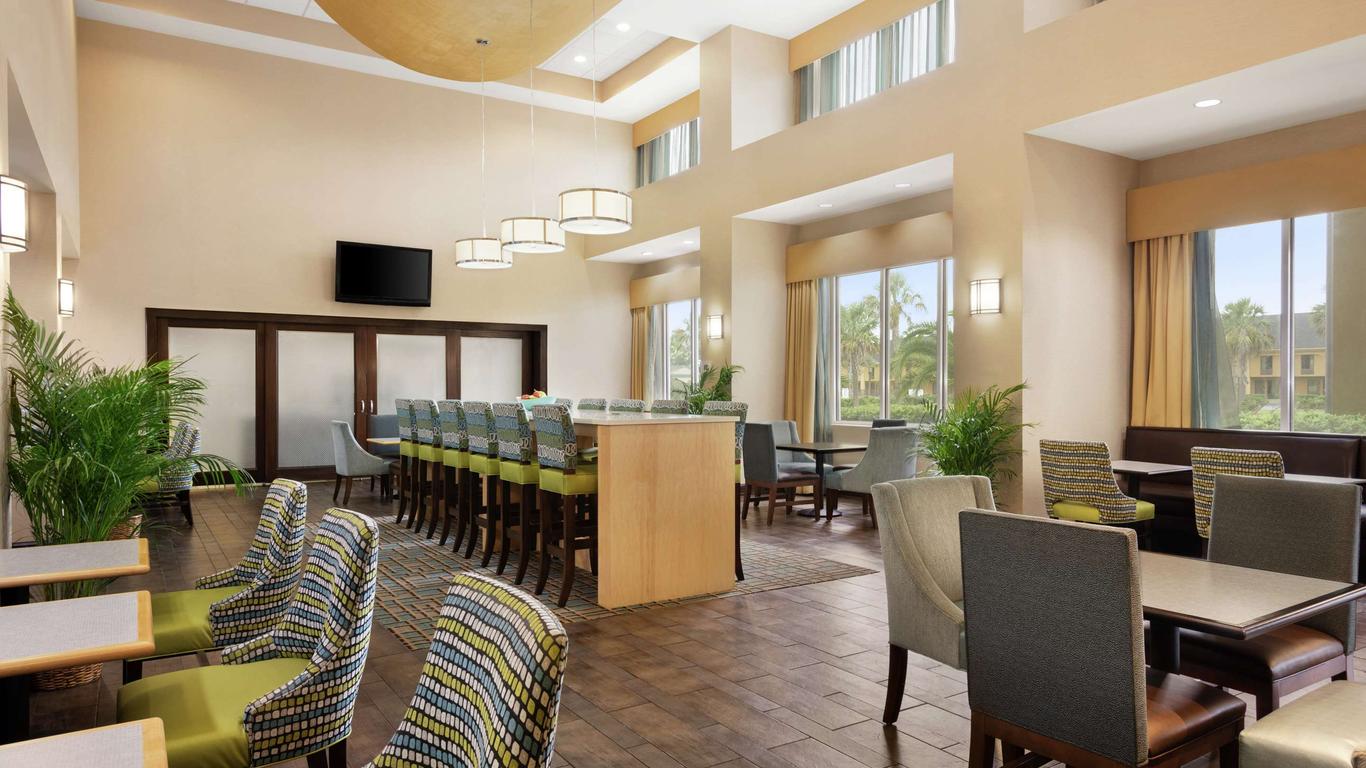 Hampton Inn & Suites Brunswick