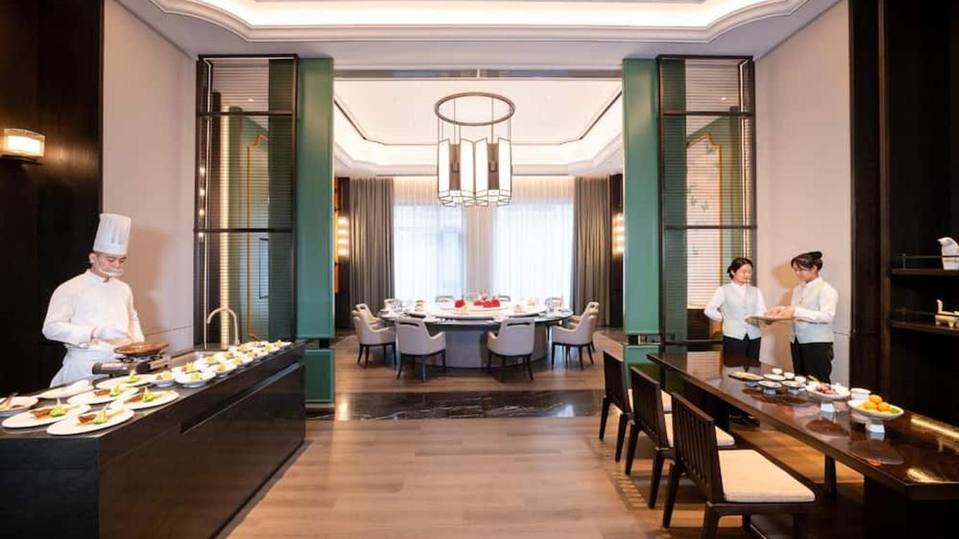 Kingdom Hotel