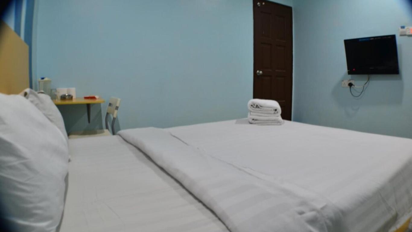 Swing & Pillows - Kl Sri Petaling