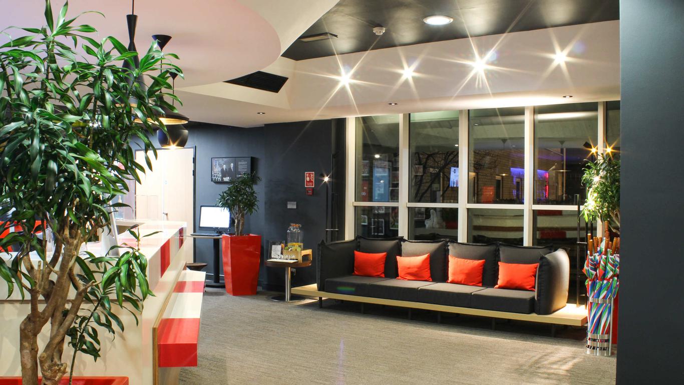 ibis Cardiff