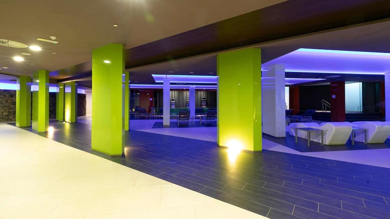 HD Beach Resort