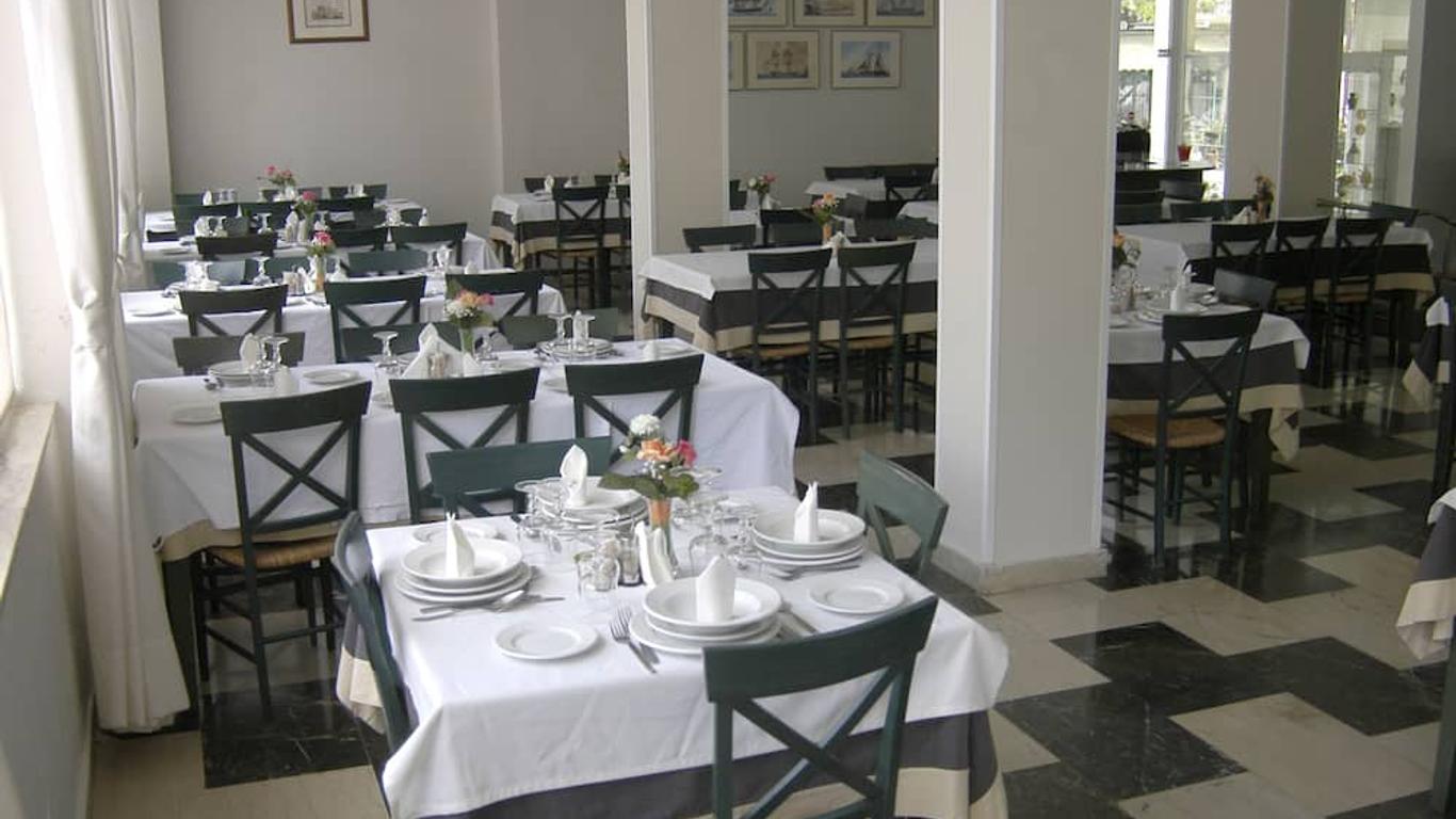 Ilis Hotel