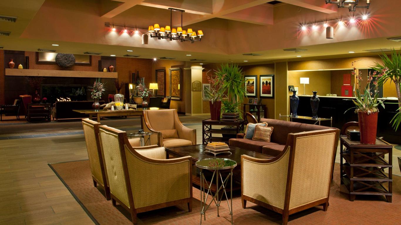 DoubleTree by Hilton Washington Meadow Lands Casino Area