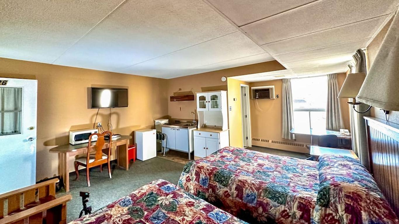 Capone's Hideaway Motel