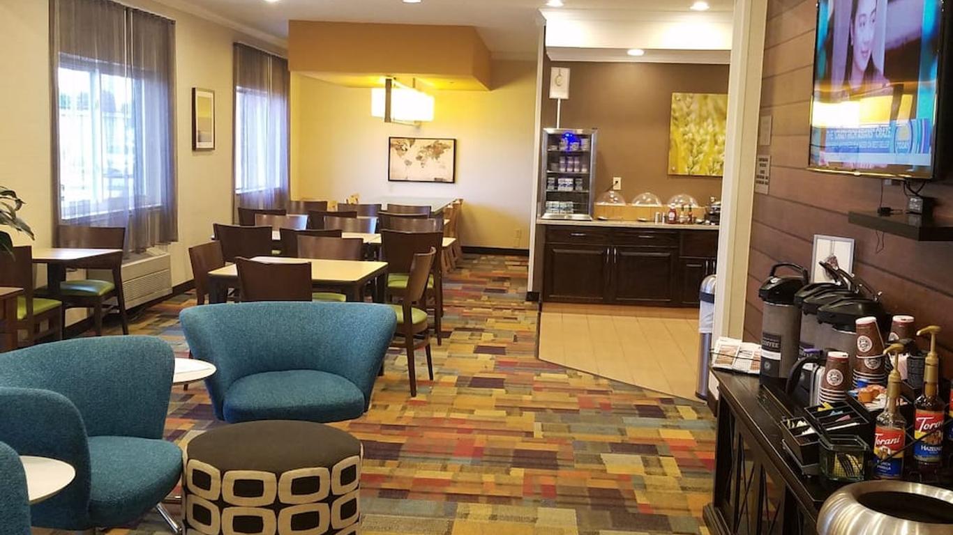 Spark by Hilton Moline Quad Cities
