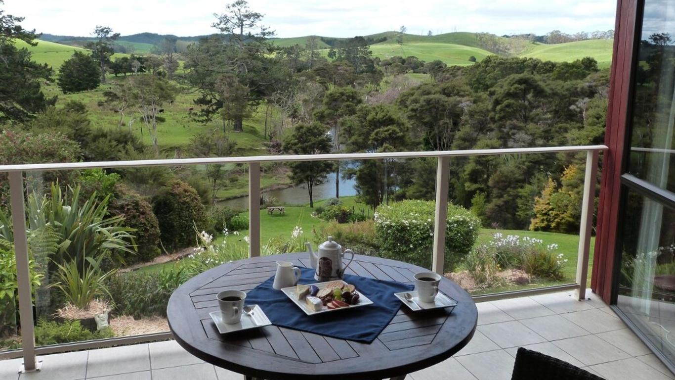 Morepork Riverside Lodge