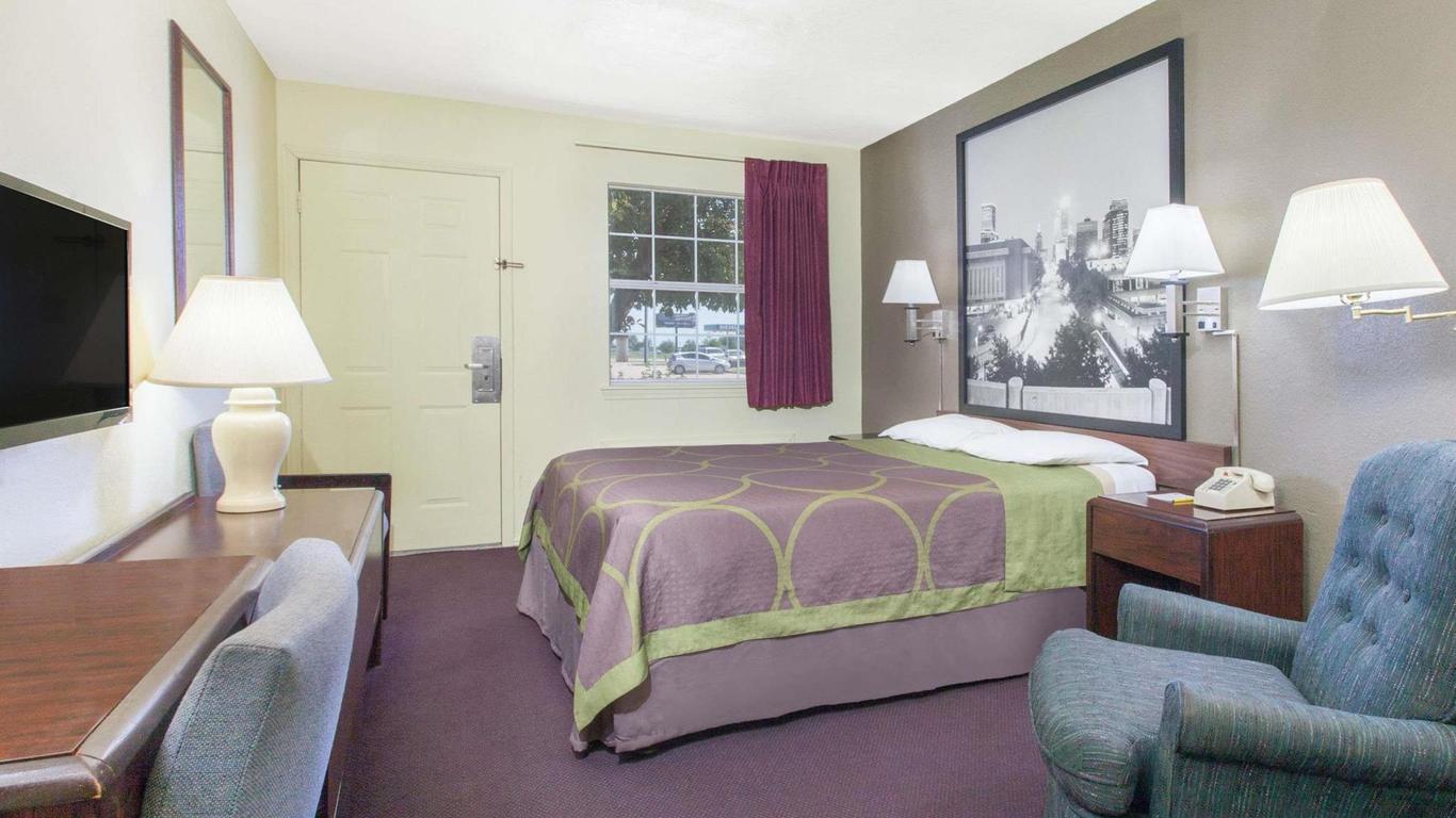 Super Stay Inn And Suites