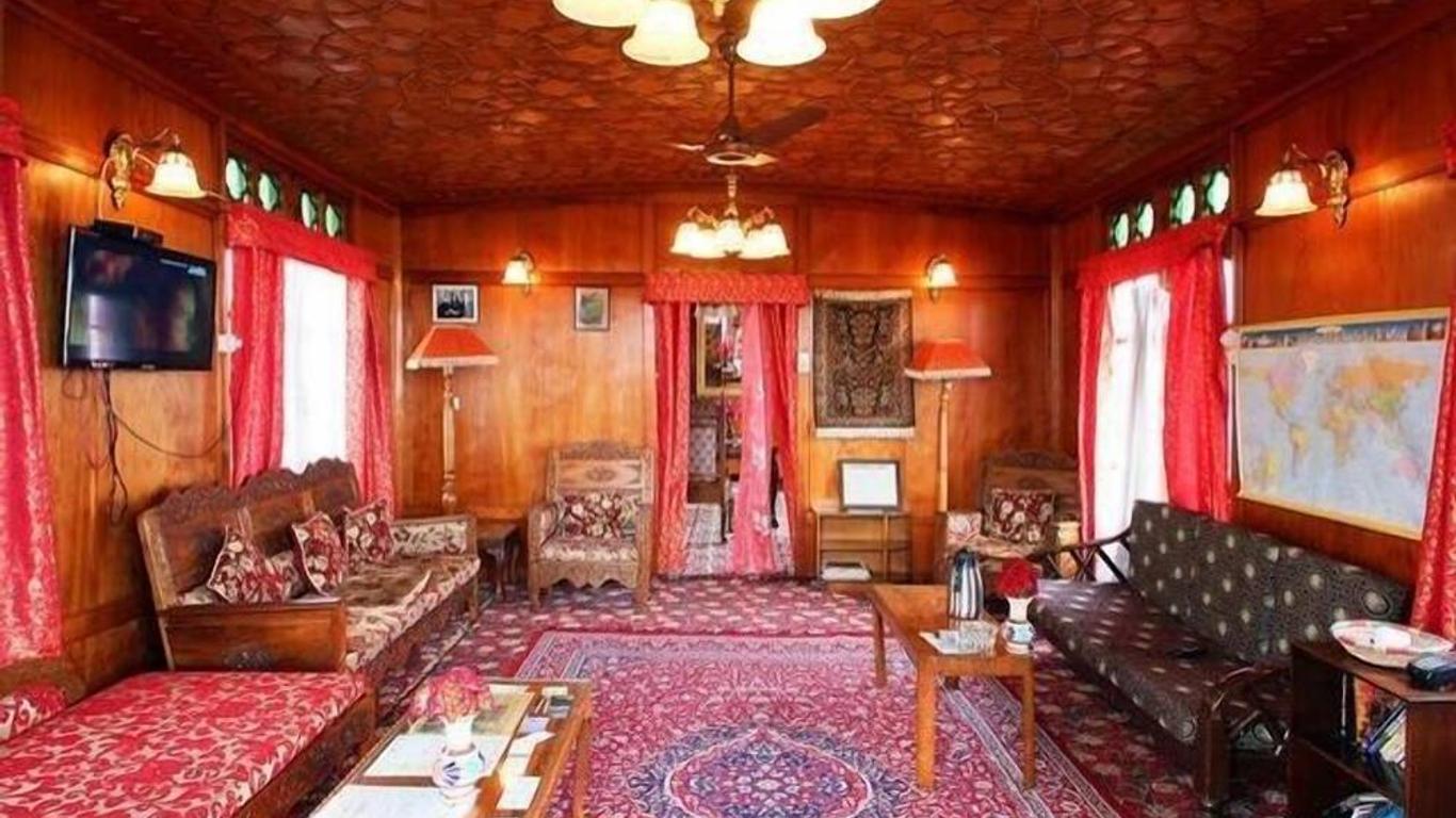 Houseboat Lily of Nageen