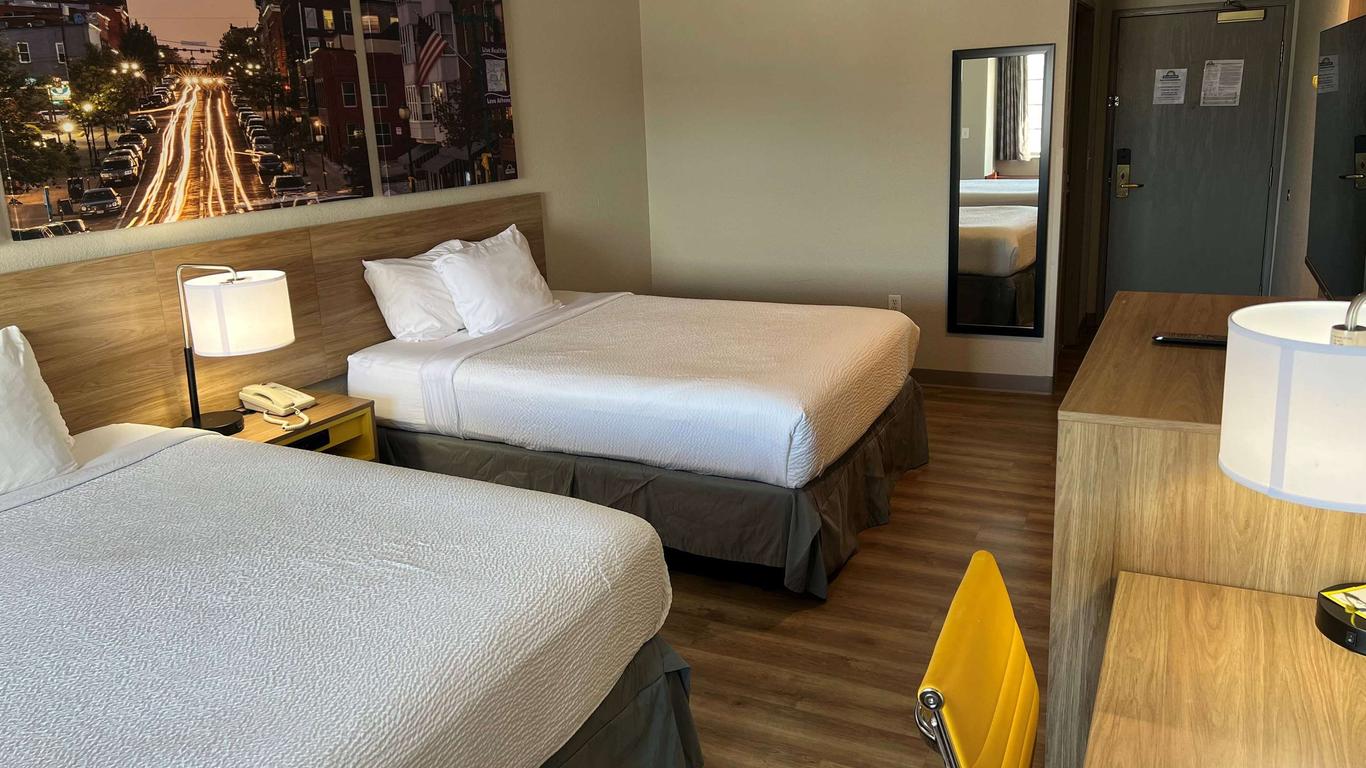 Days Inn by Wyndham near Kansas Speedway