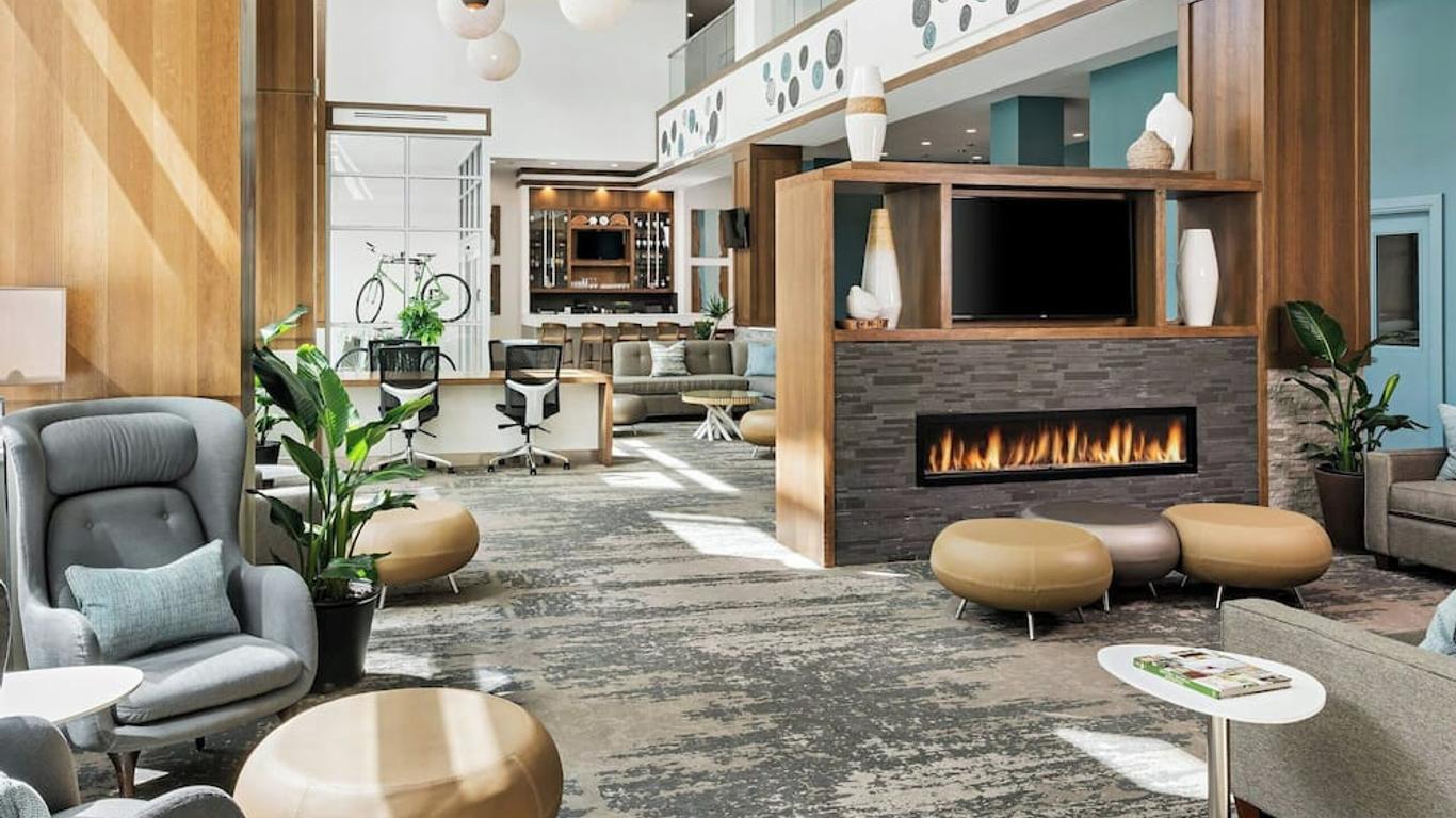 Element Calgary Airport