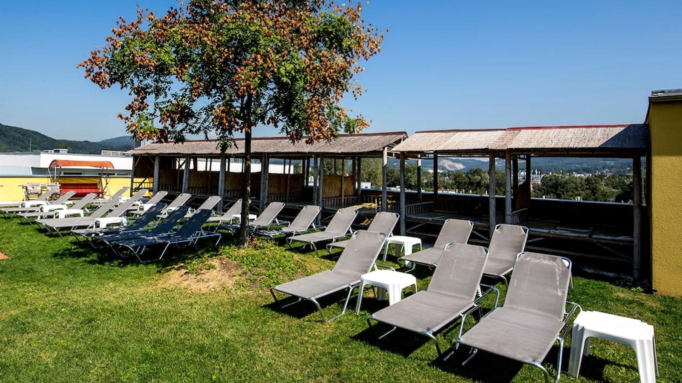 Novapark Flugzeughotel Graz