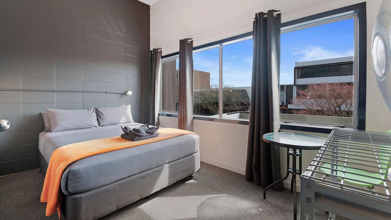 Rock Solid Backpackers Rotorua