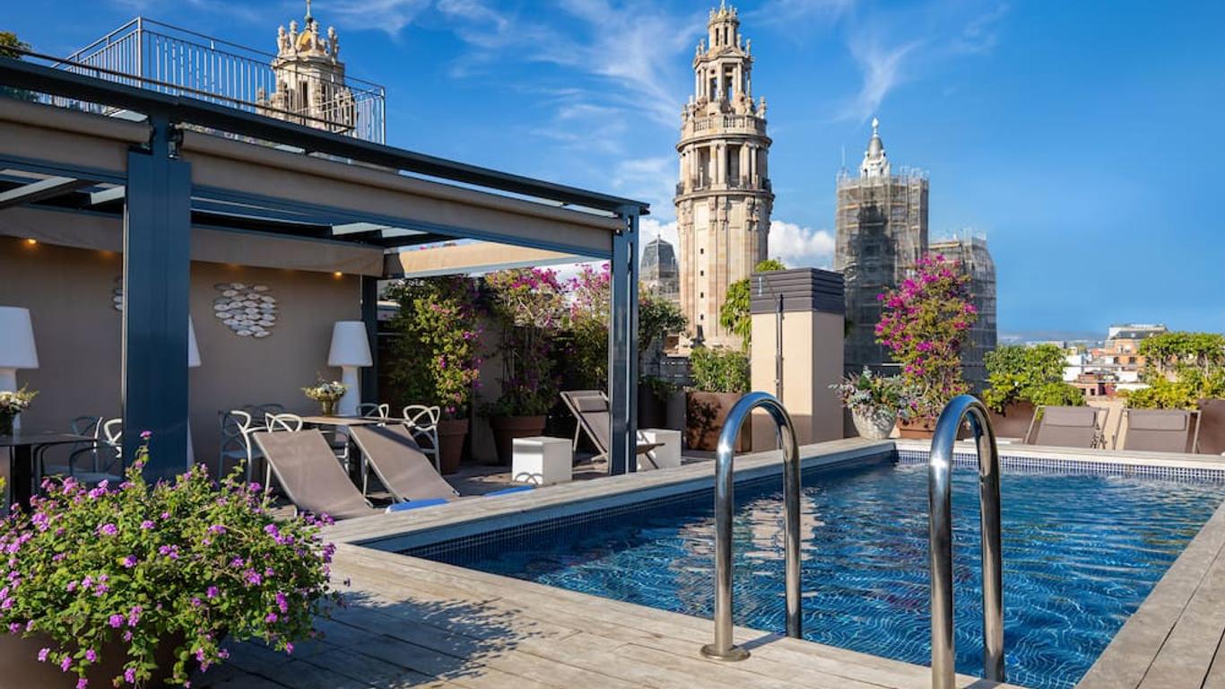 Duquesa Suites