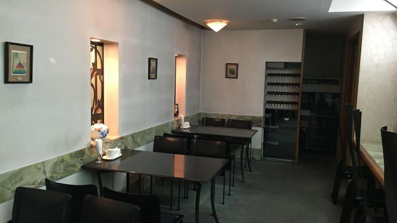 Tourist Hotel