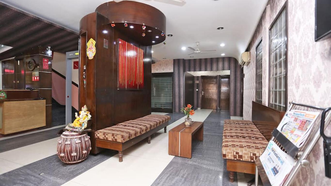 Grand Peepal