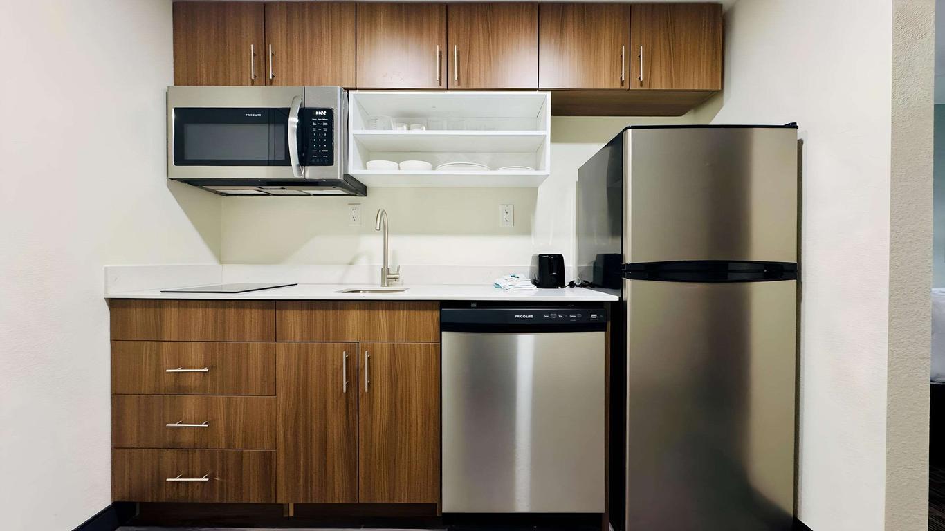 MainStay Suites