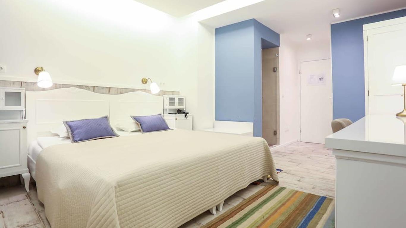 Hotel Divan
