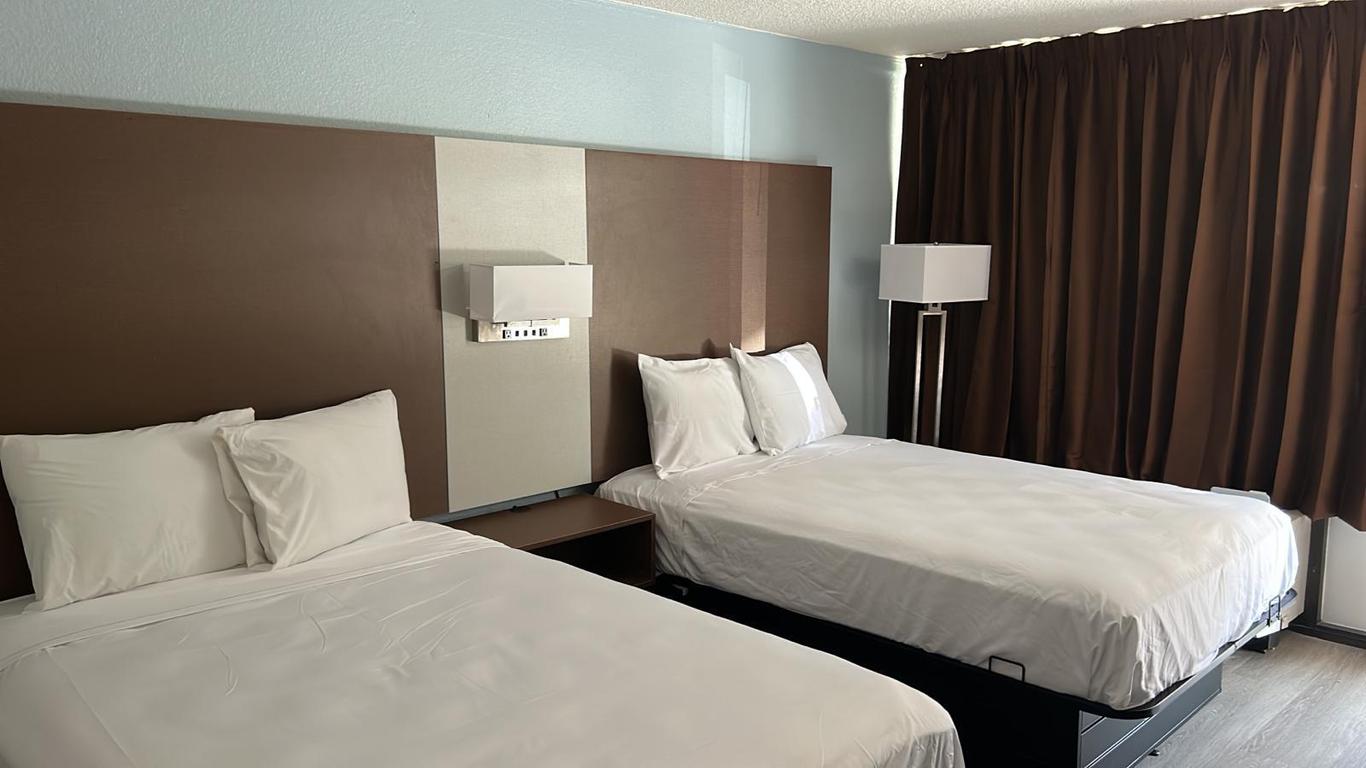 Columbus Inn & Suites