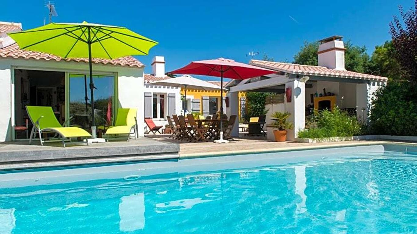 Les Yeux Bleus Bed & Breakfast