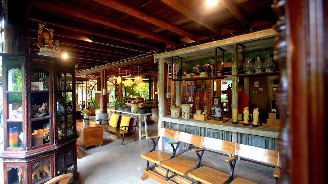 Tharaburi Resort Sukhothai