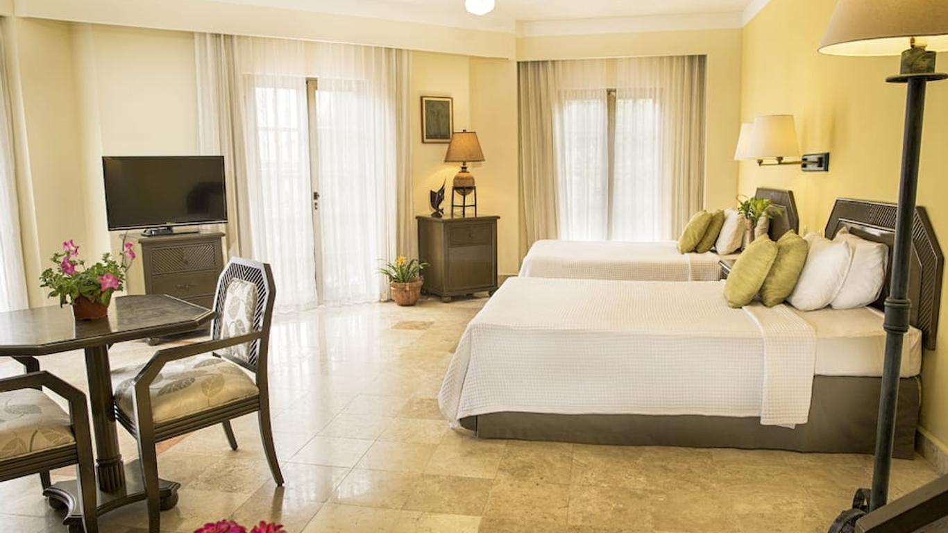 Los Itzaes Hotel