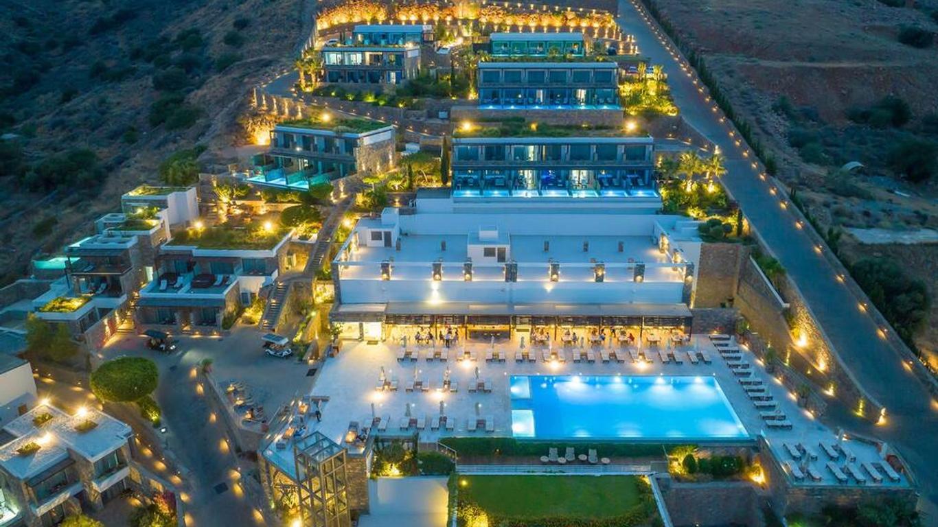 Royal Marmin Bay Boutique & Art Hotel