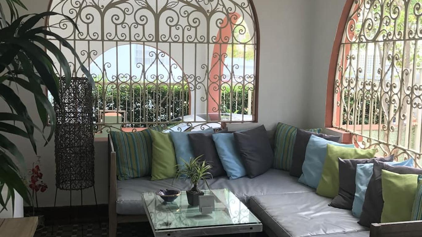 Casa Isabel Bed & Breakfast