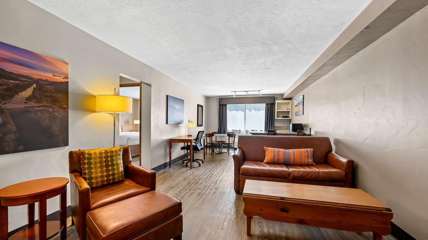 Best Western Inn at The Rogue