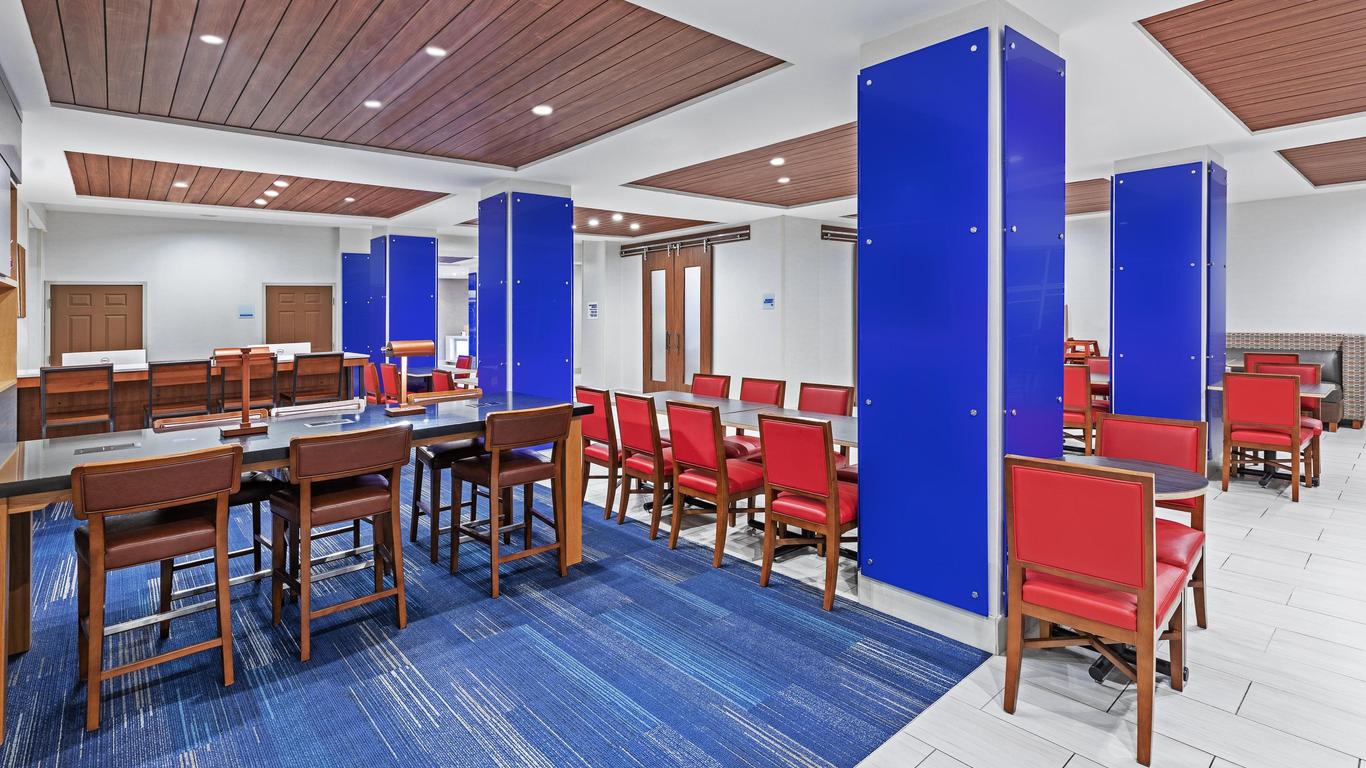 Holiday Inn Express & Suites Houston Space Ctr - Clear Lake