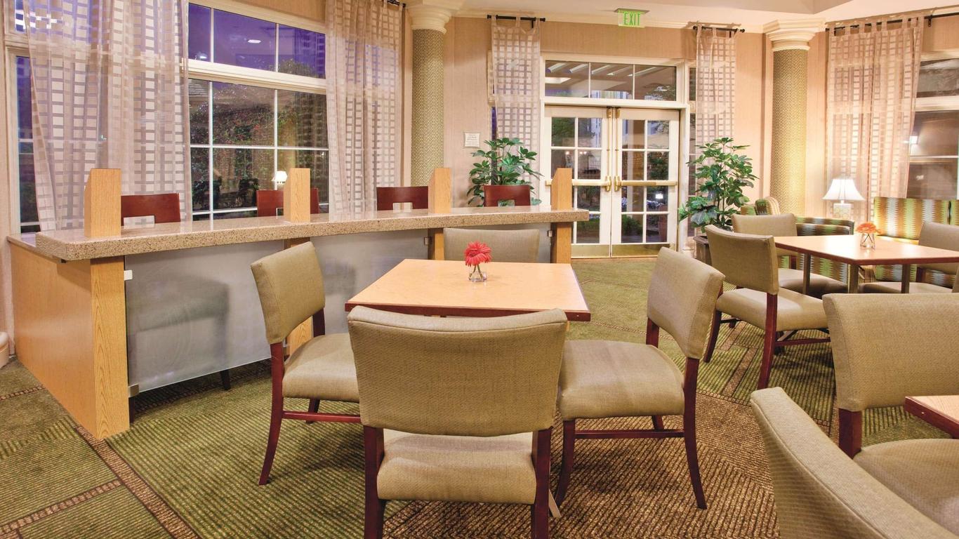 La Quinta Inn & Suites by Wyndham Winston-Salem