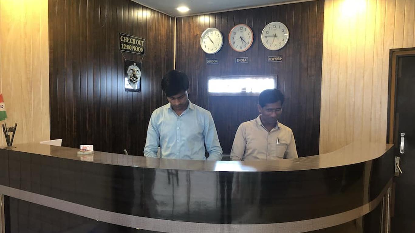 Hotel Mangalam Palace - Lucknow Airport