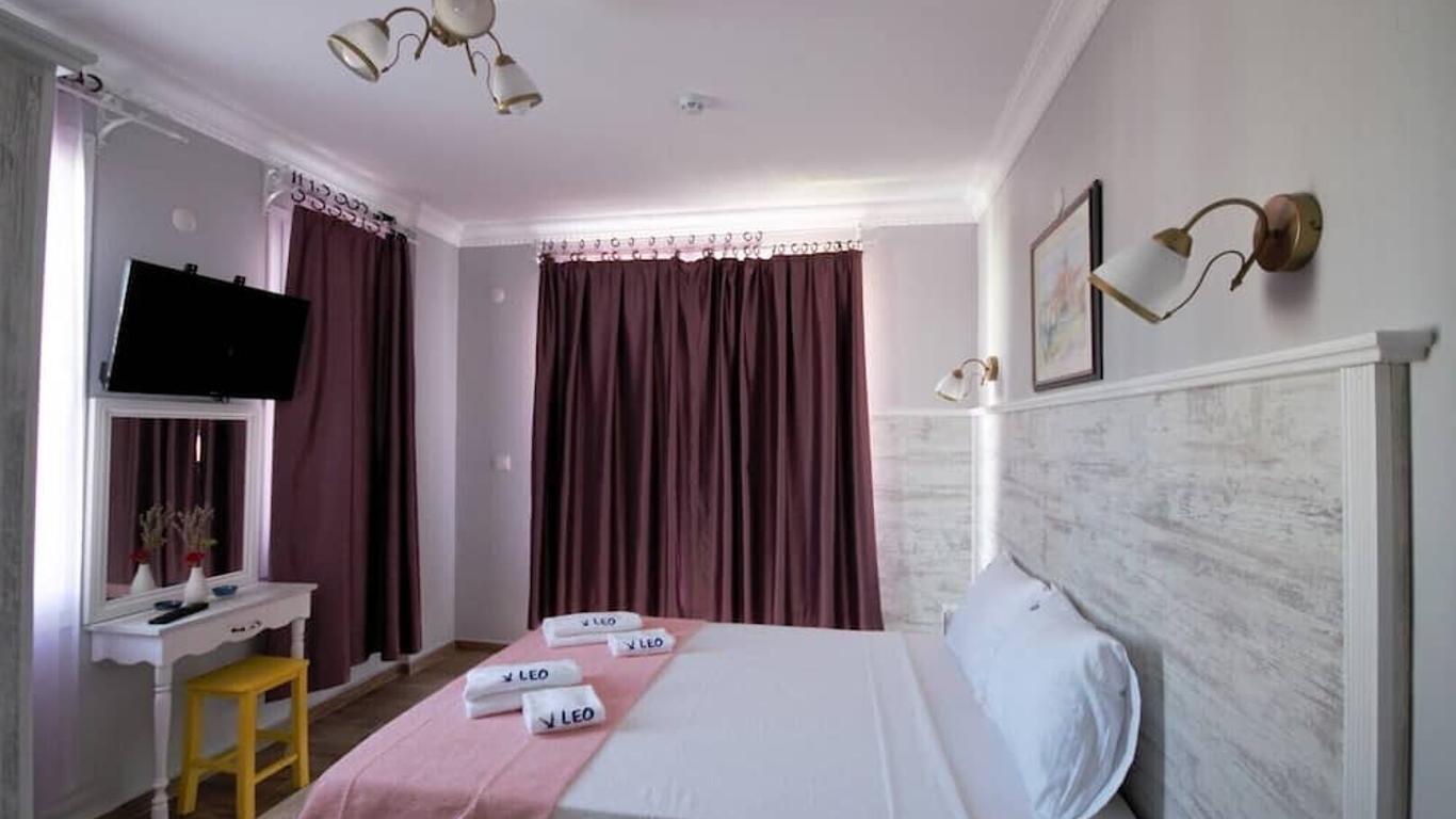 Cundavilla Hotel & Suites