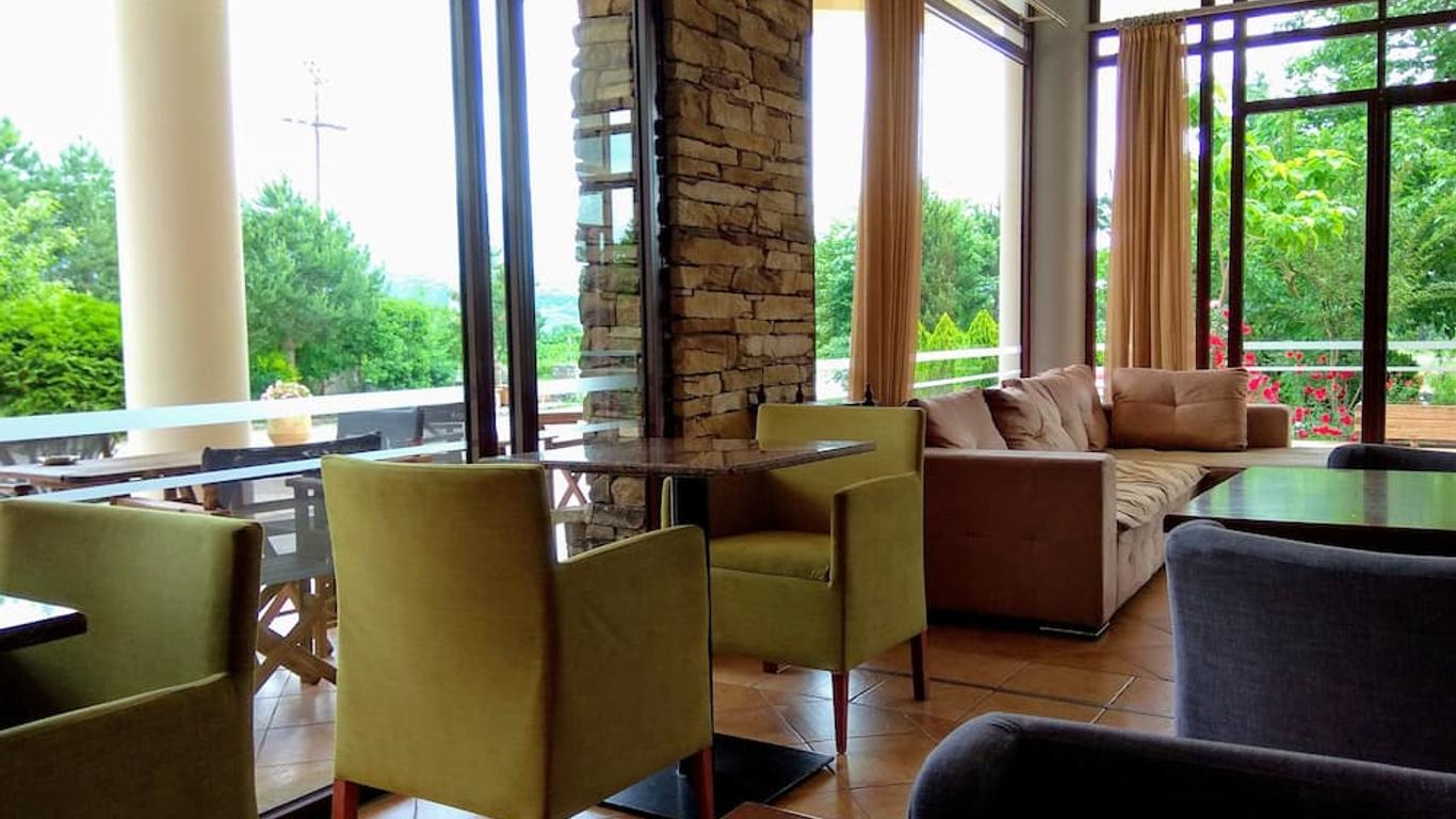 Gea Kaimaktsalan Hotel & Spa