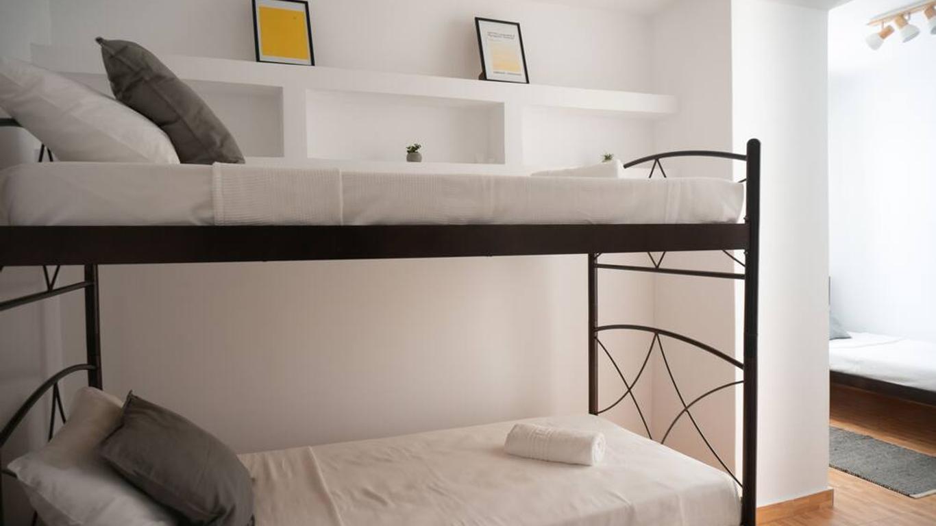 Dioskouros Hostel