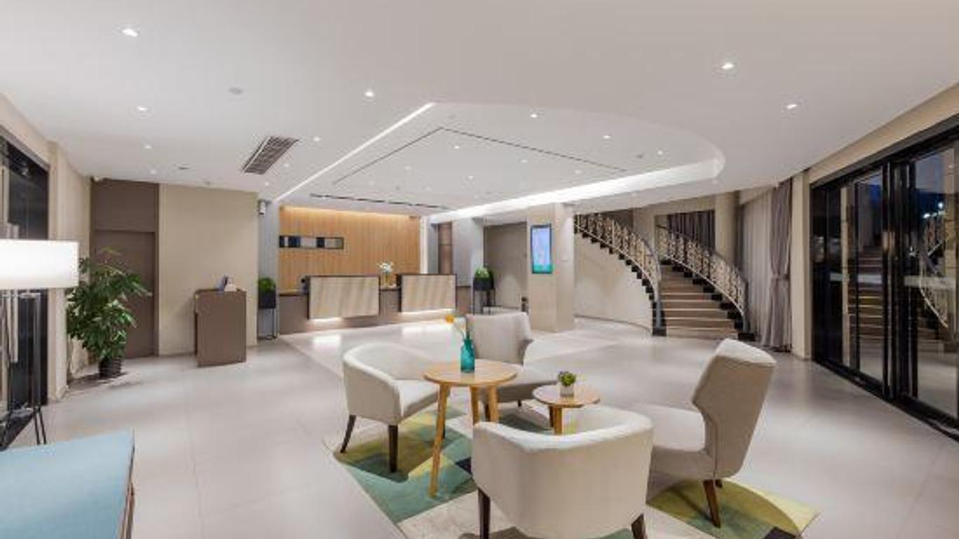 Homeinn Selected Hotel (Huangshan Tunxi Old Street Xihai Road)