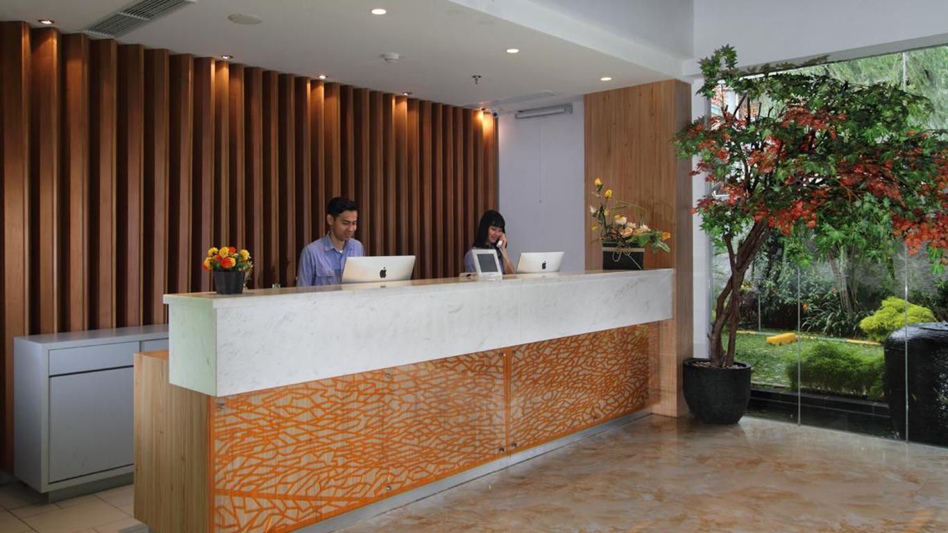Maxone Hotels at Pemuda Jakarta