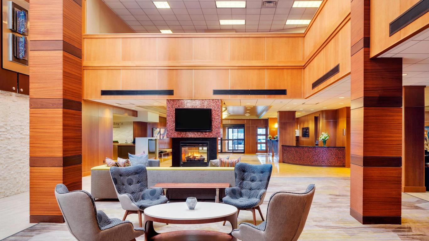 Courtyard by Marriott Boston Logan Airport