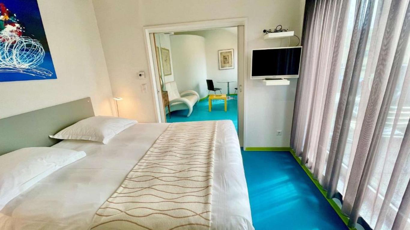 Domus Hotel