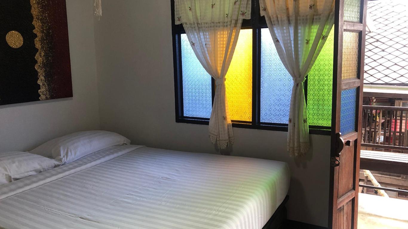 Saithong Guest House Old City
