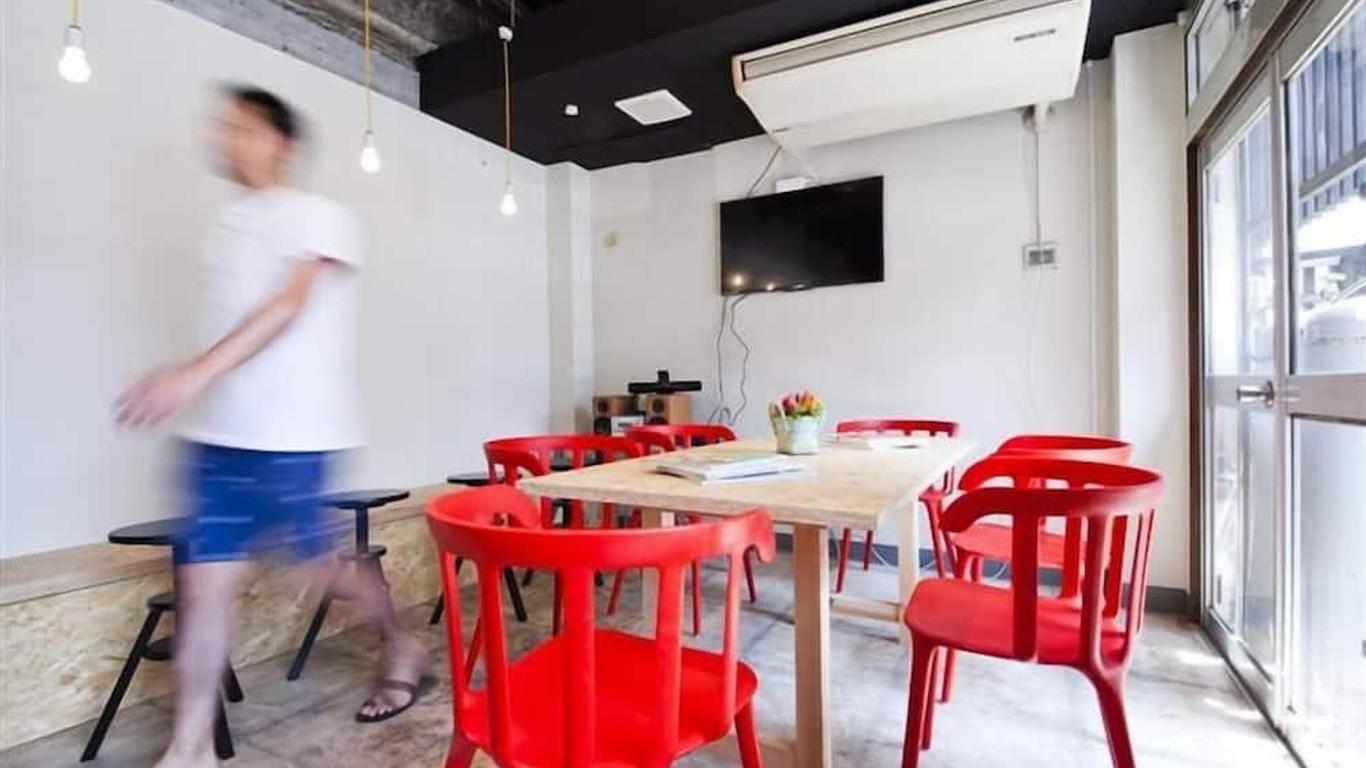 Hakata Gofukumachi Hostel Takataniya