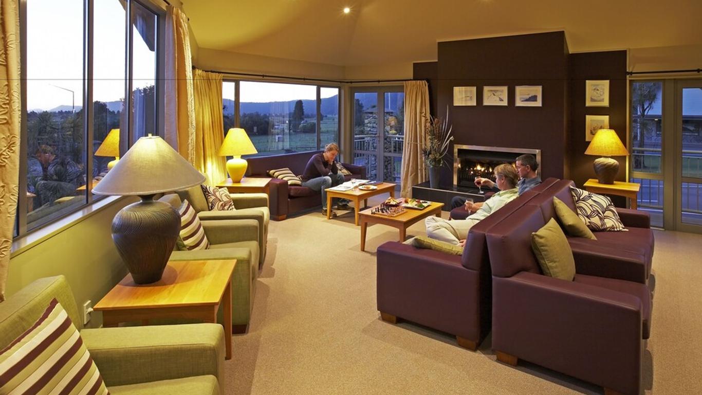Distinction Fox Glacier Te Weheka Hotel