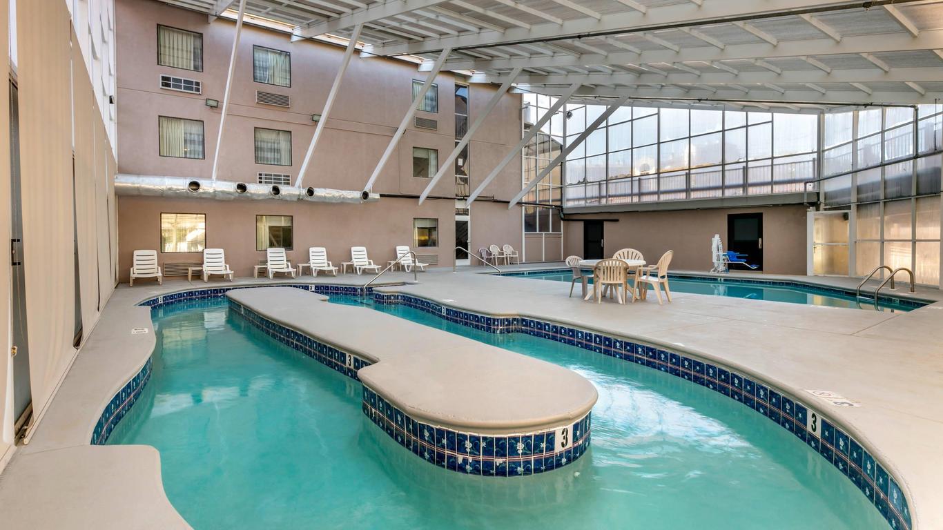 Sleep Inn & Suites near Sports World Blvd.