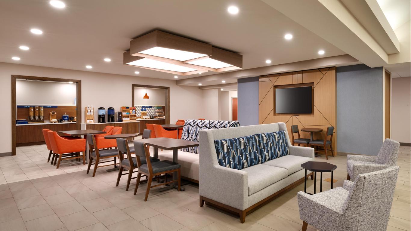 Holiday Inn Express & Suites Helena