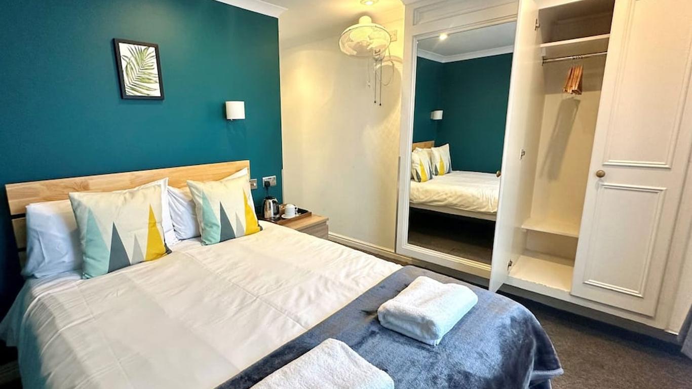 Smart Hyde Park View - Hostel