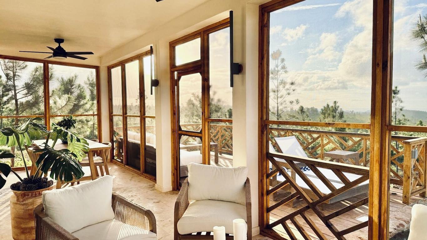 Hidden Valley Inn & Reserve